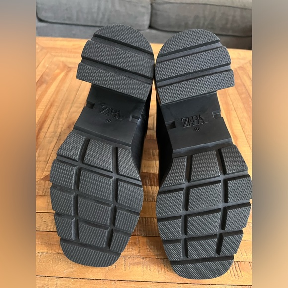 NEW! Zara Black Leather Chunky Sole Chelsea Boots - Picture 5 of 5